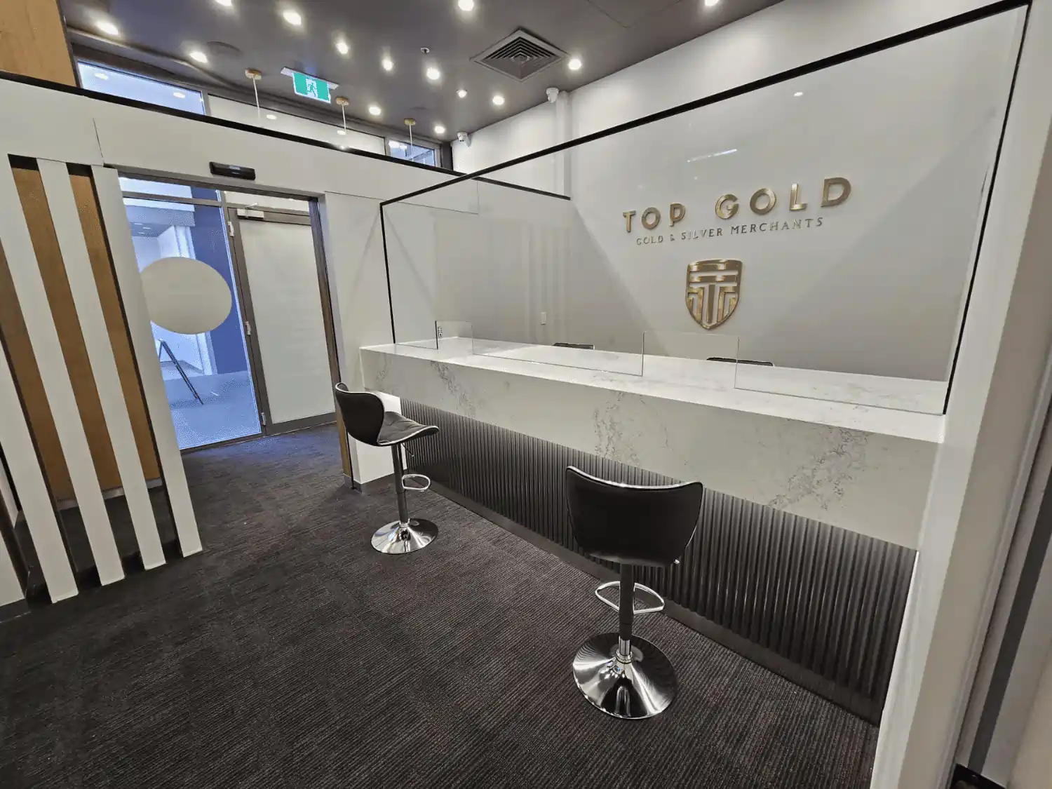 Private valuation counter inside Top Gold